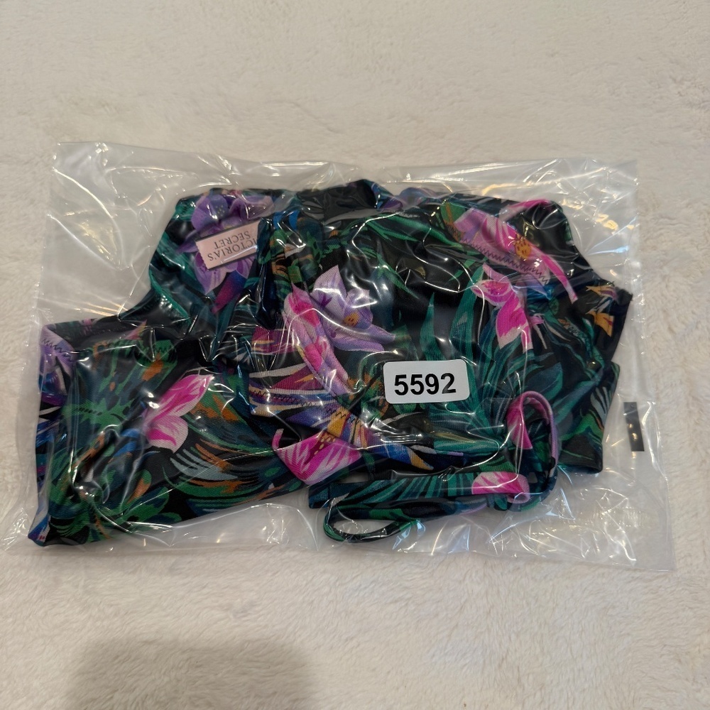 New! Victoria's Secret Black Palm Bikini Set 45592 - Picture 15 of 15